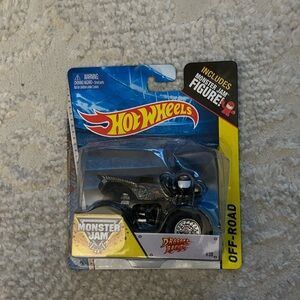 HOT WHEELS MONSTER JAM 2013 dragons breath
